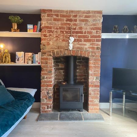 Woodbridge - Cosy Little 2-Bed Cottage Buitenkant foto