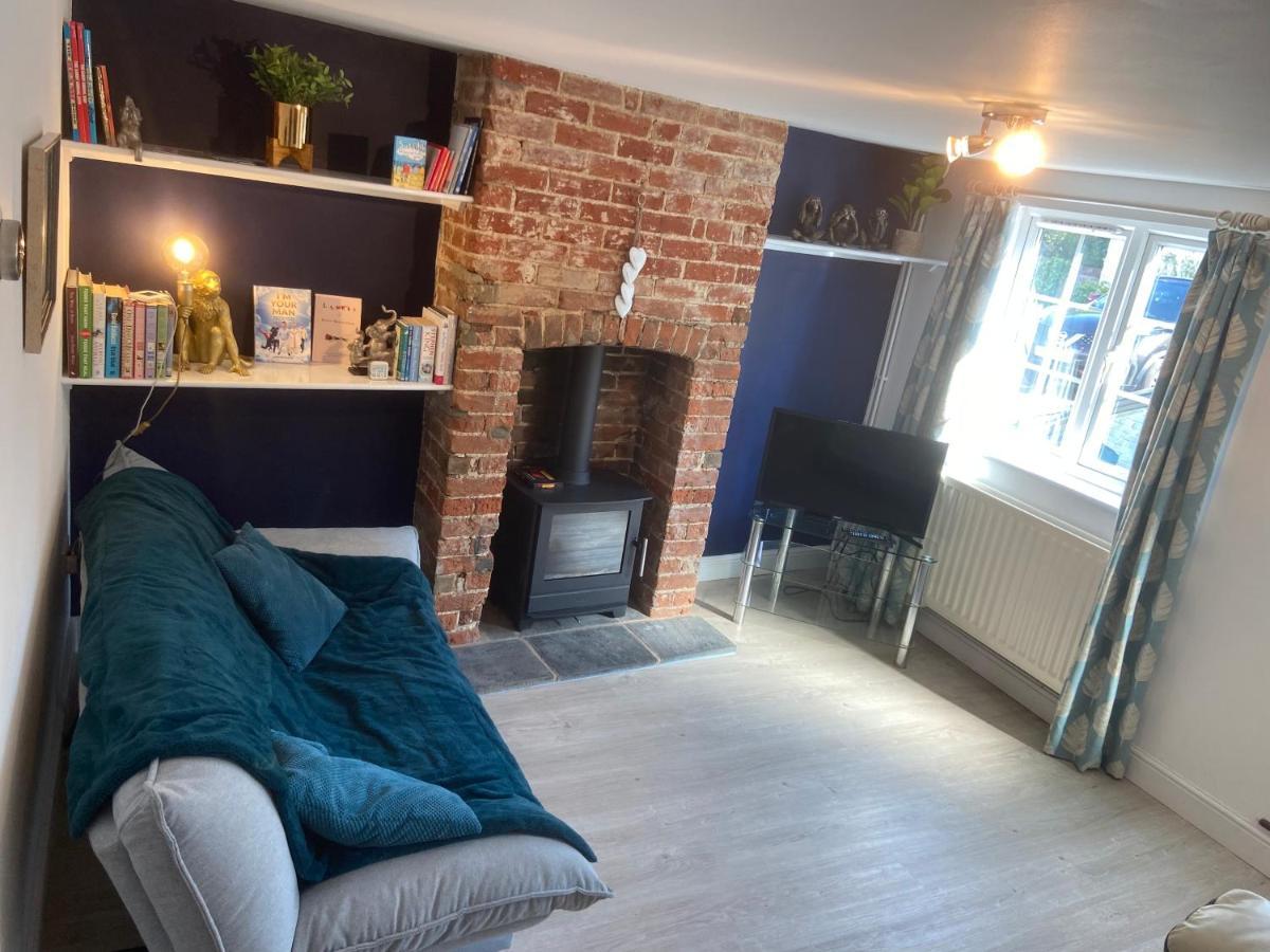 Woodbridge - Cosy Little 2-Bed Cottage Buitenkant foto